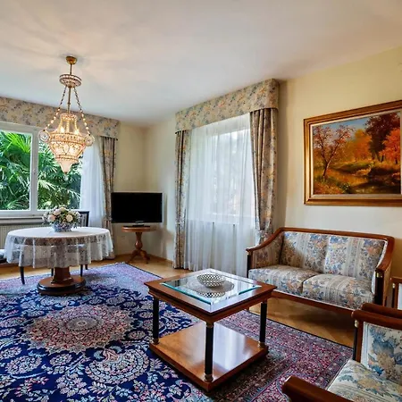Villa Coris Ferienwohnung Magnolia Merano Exterior photo